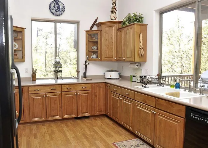 Hébergement de vacances Spacious Woodland Log With Mogollon Rim Views In Payson, Arizona *
